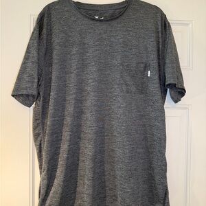 VUORI Mens workout Shirt XL